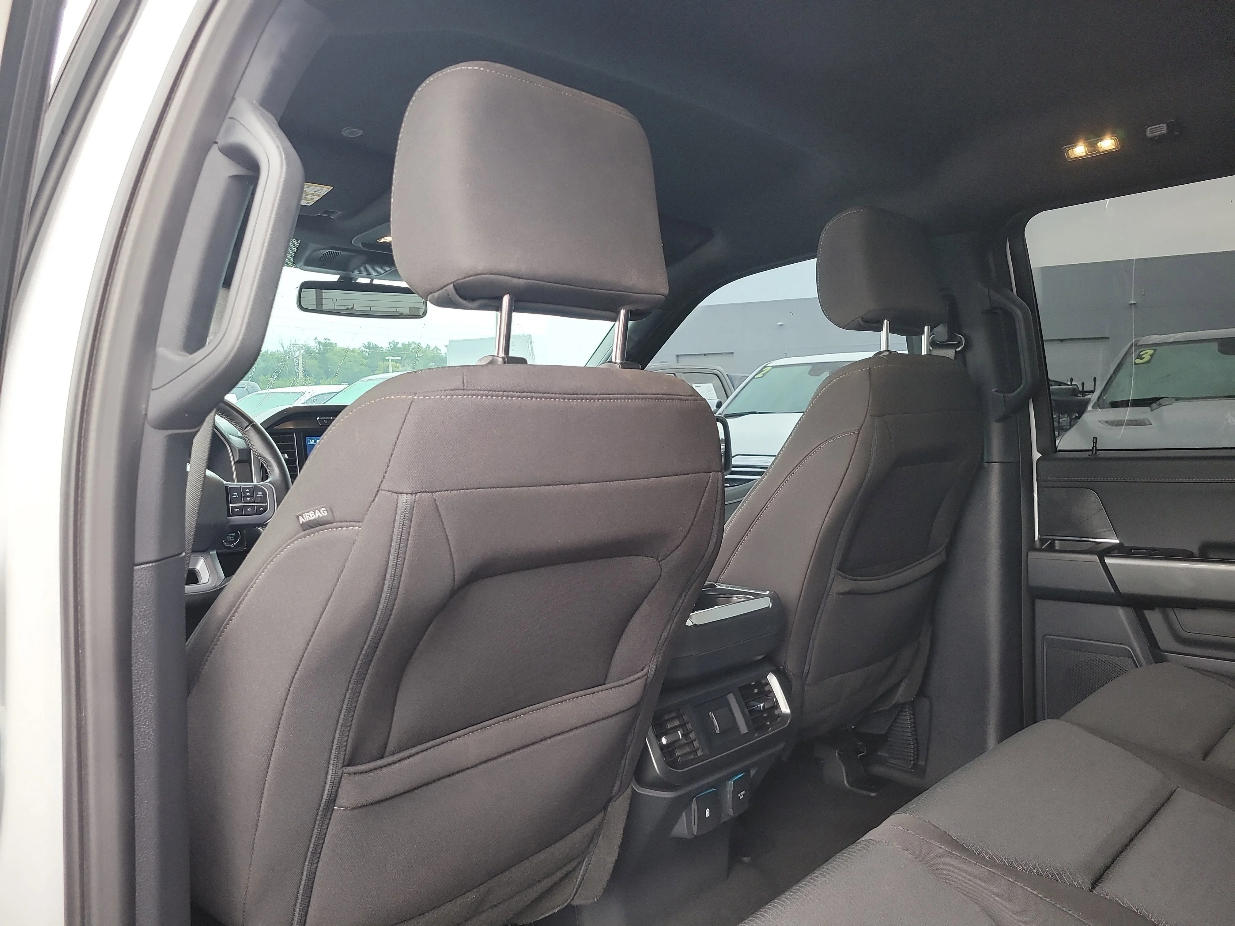 Used 2023 Oxford White Ford XLT image 13