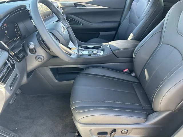 New 2027 RADIANT WHITE INFINITI Luxe FWD image 20