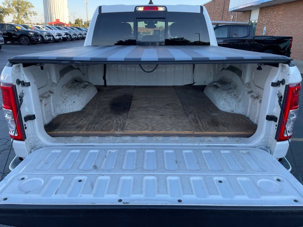 Used 2022 White Ram Big Horn/Lone Star image 5