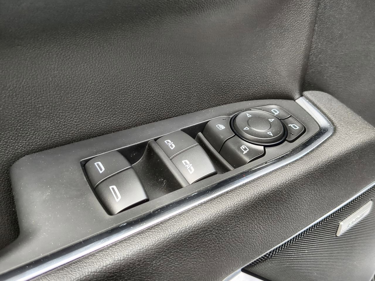 New 2026 Onyx Black GMC SLT image 24