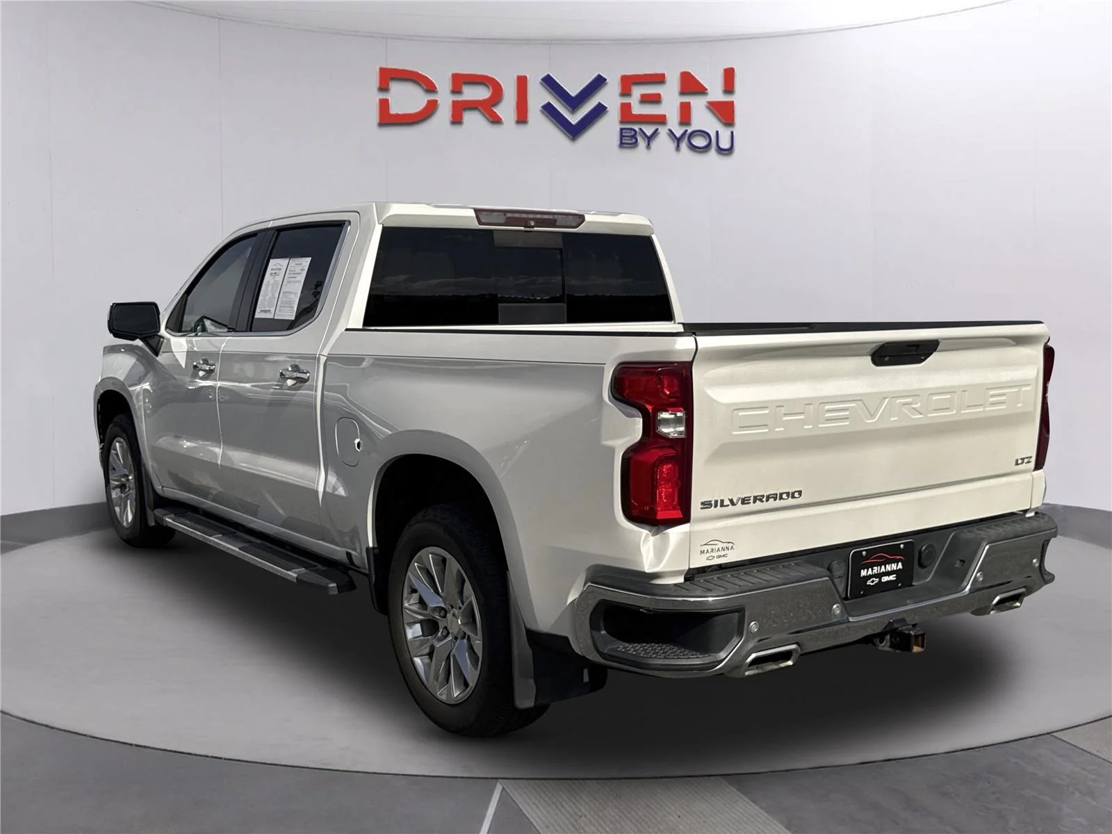Used 2019 IRIDESCENT PEARL TRICOAT Chevrolet LTZ image 6