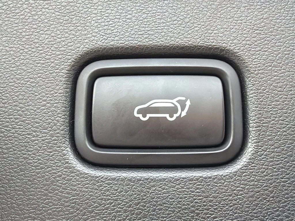 Used 2023 Gray Hyundai SEL image 19