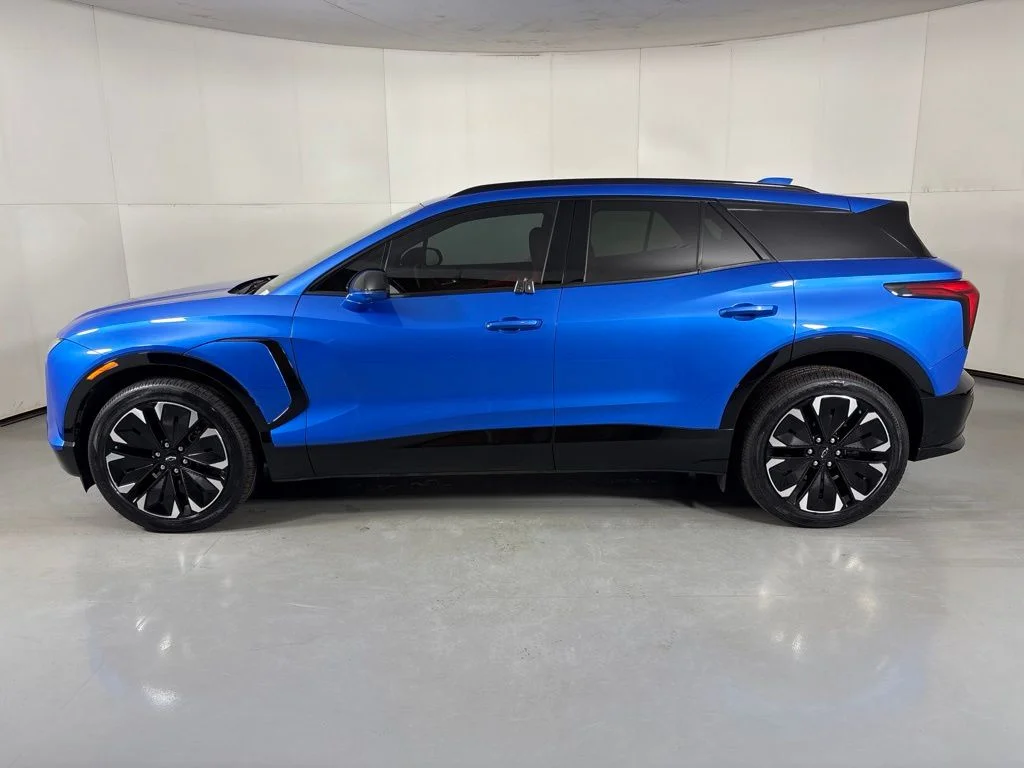 Used 2024 Blue Chevrolet RS image 5