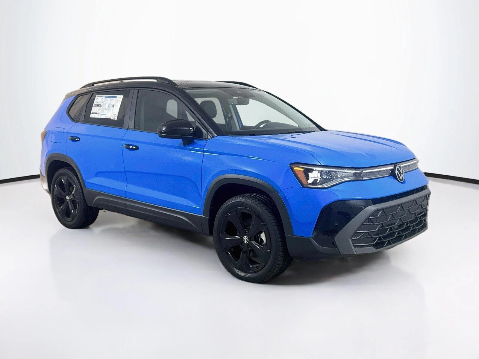 New 2026 Cornflower Blue w/Deep Black Roof Volkswagen SE Black image 6
