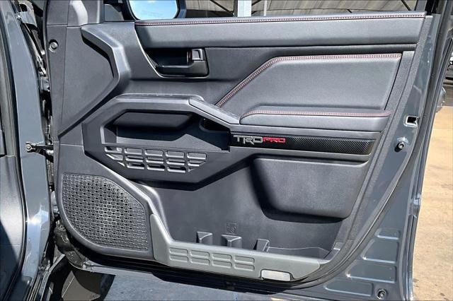 2025 Toyota Tacoma TRD Pro - Photo 26