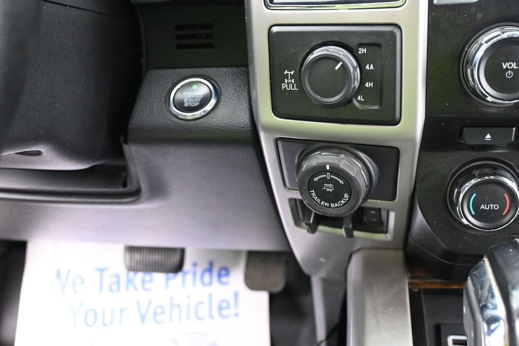 Used 2018 White Platinum Clearcoat Metallic Ford Lariat image 13