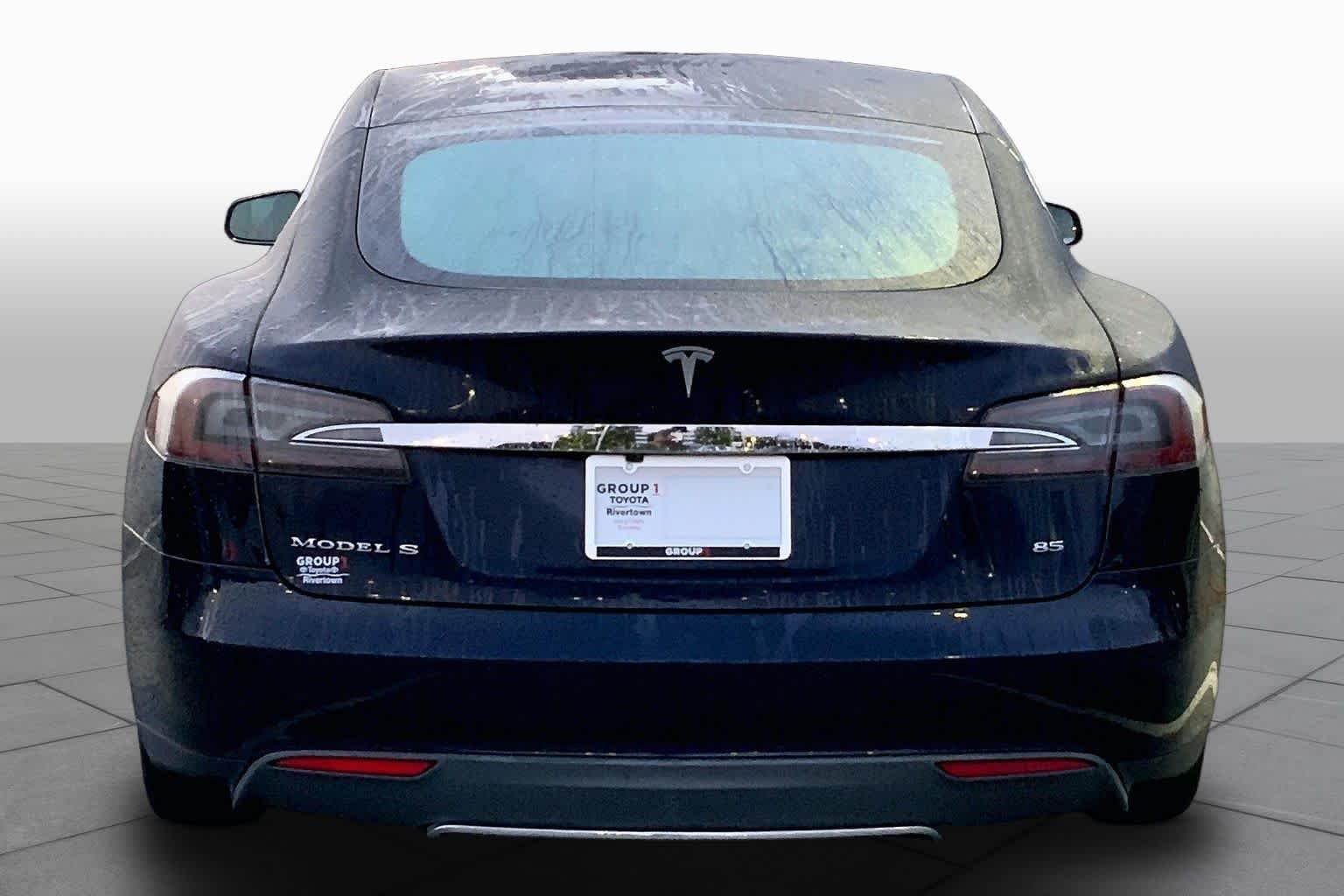 Used 2014 Black Tesla 85 kWh Battery image 4