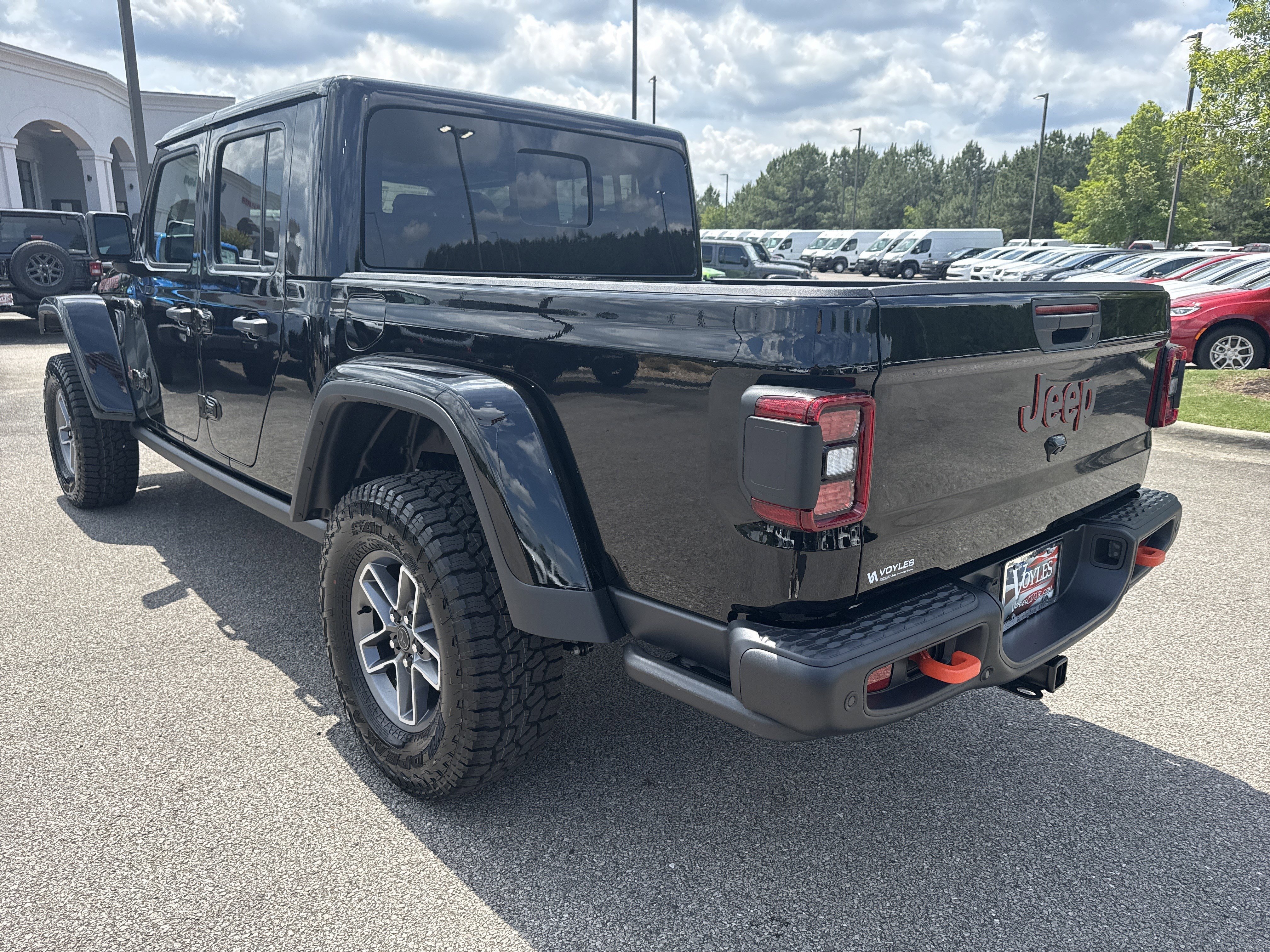 New 2026 Black Clear-Coat Exterior Paint Jeep Mojave X image 5