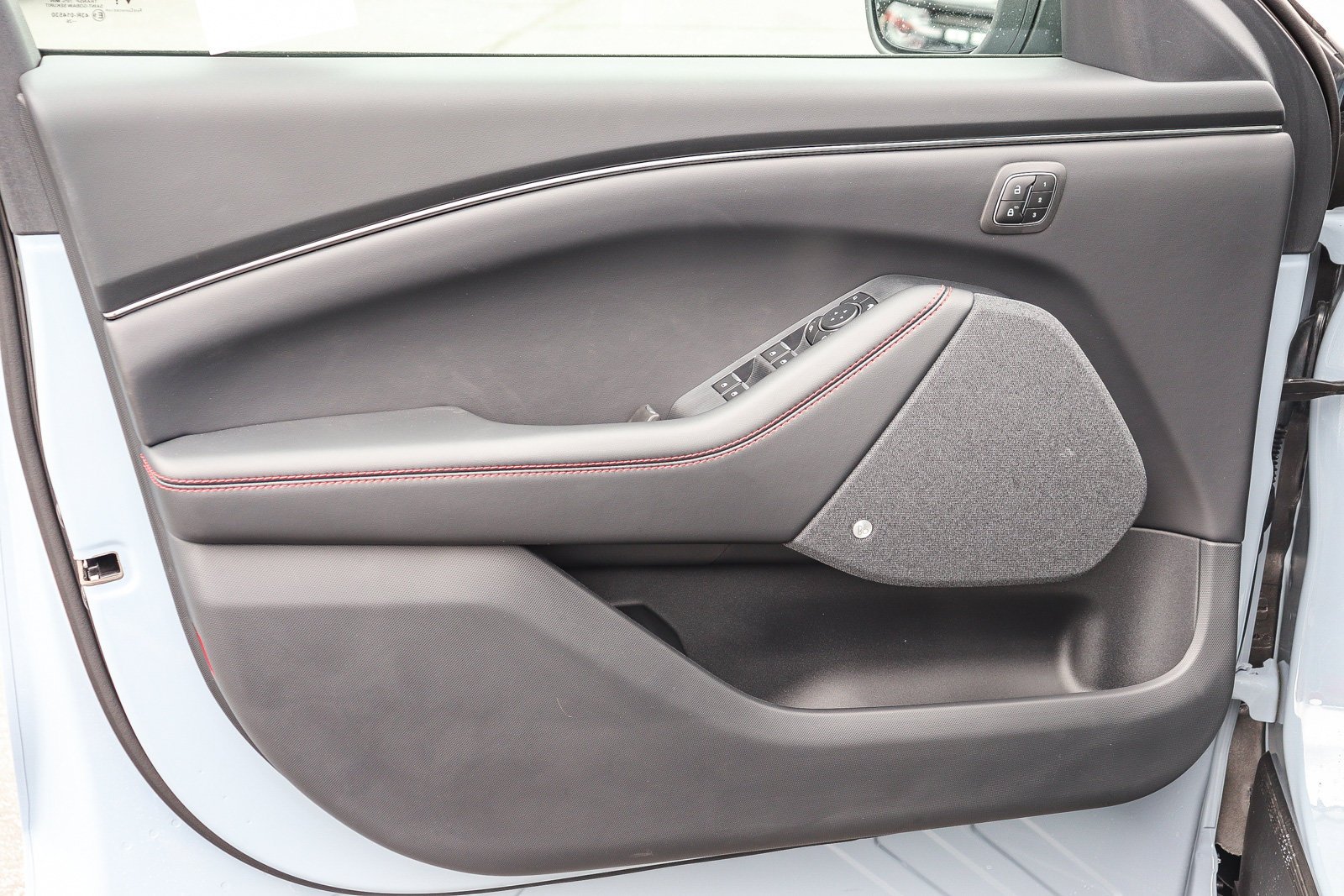 New 2026 Glacier Gray Metallic Tri-coat Ford Premium image 22