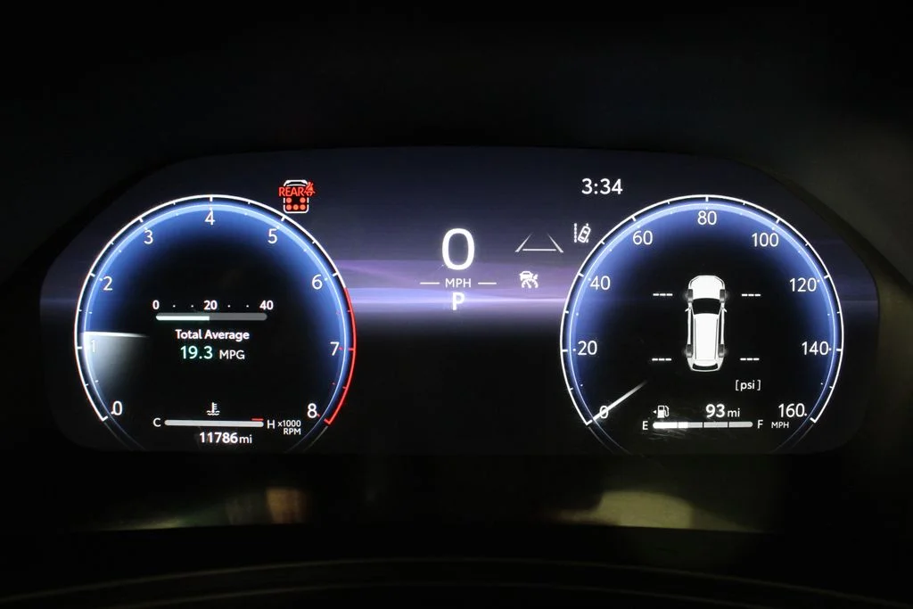 Used 2024 Pearl Toyota Platinum image 27