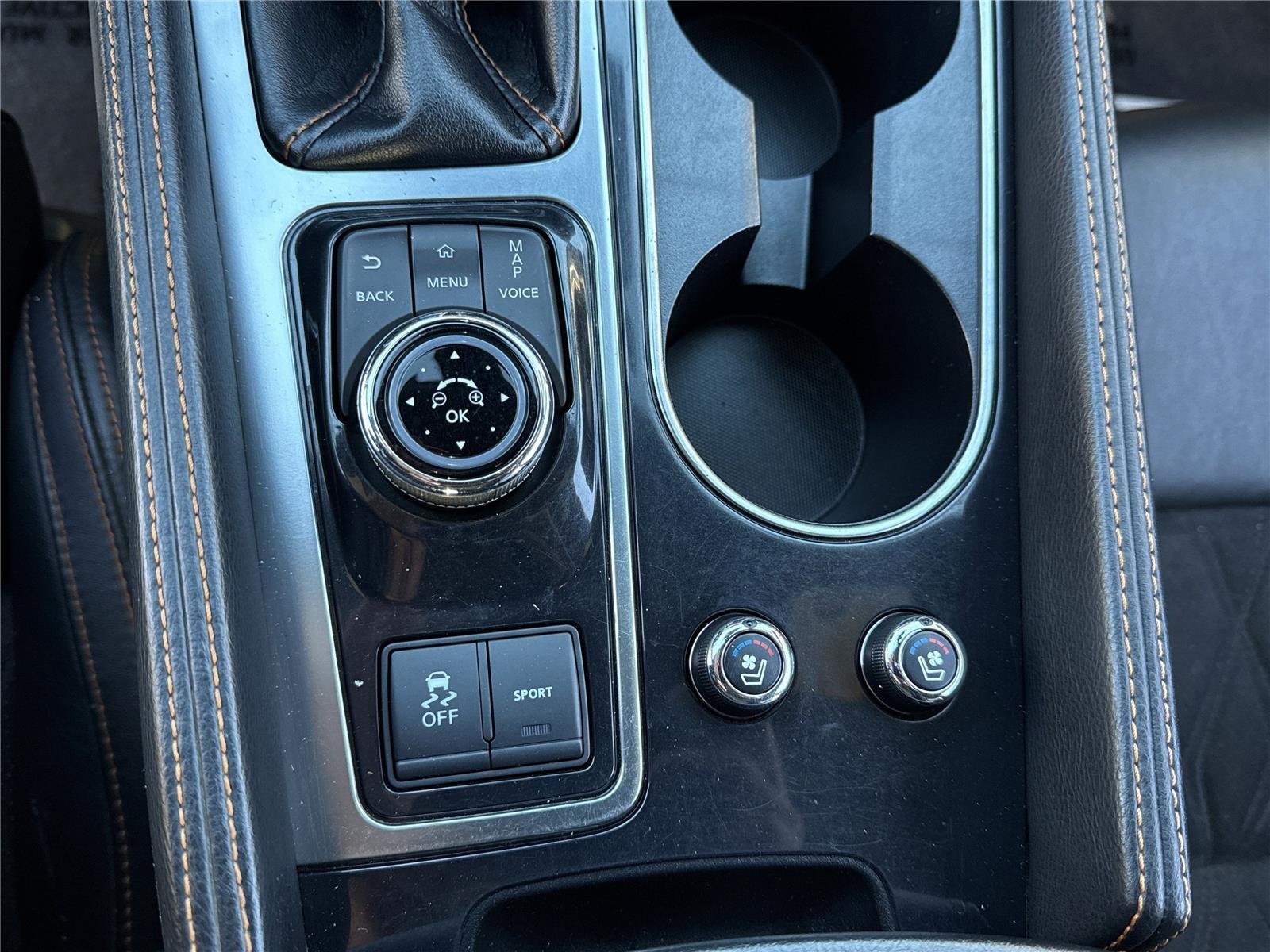 2023 Nissan Maxima SR - Photo 9