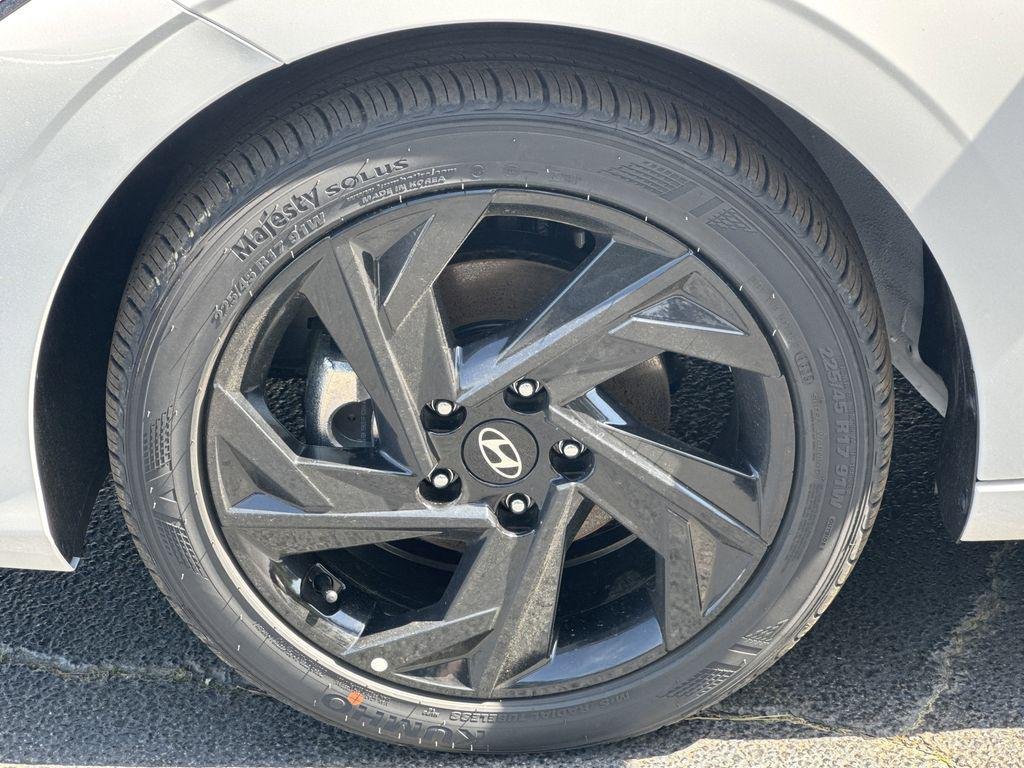 New 2026 White Hyundai SEL Sport image 11
