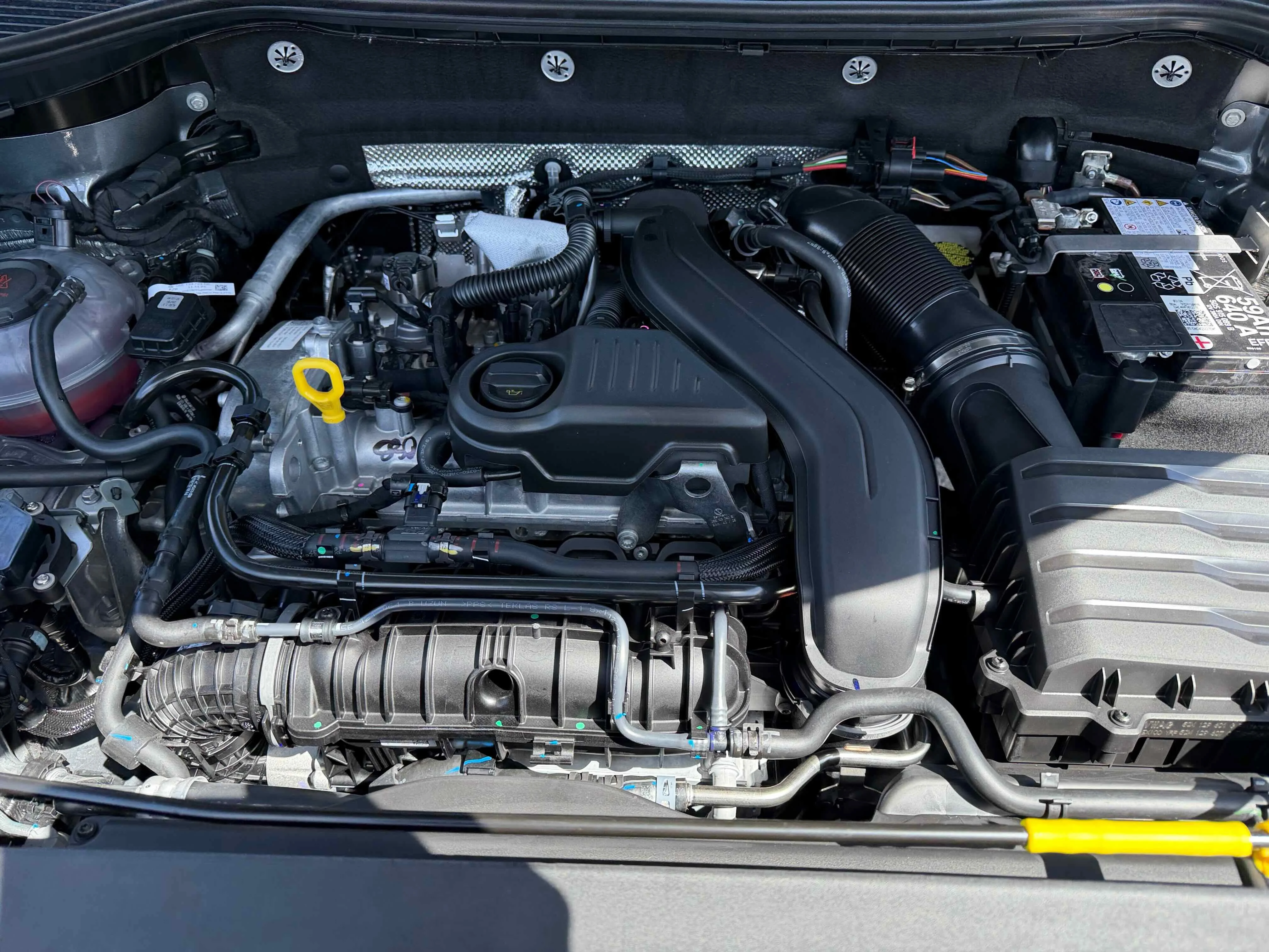 New 2026 Platinum Gray Volkswagen S image 28