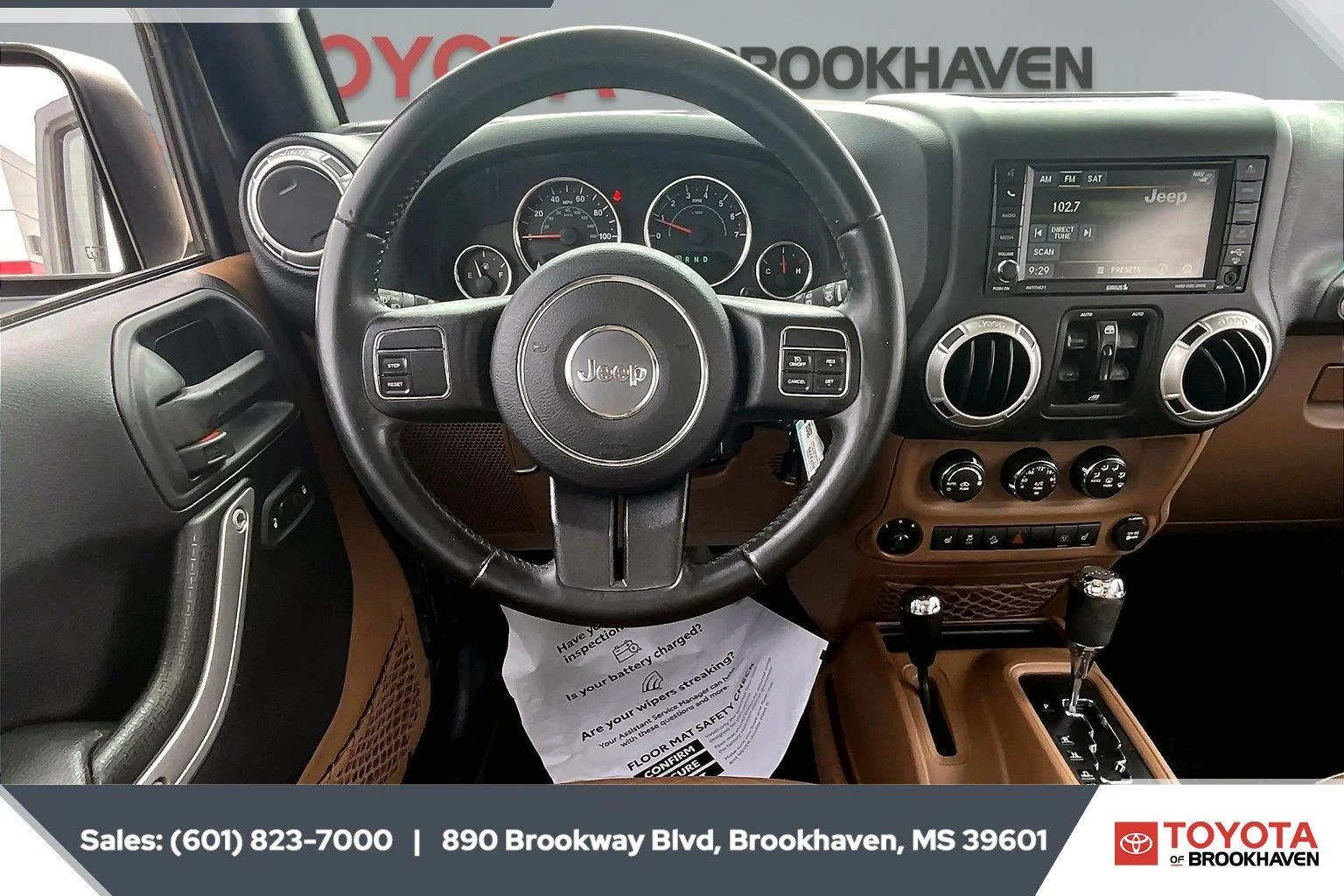 Used 2016 Granite Crystal Metallic Clearcoat Jeep Sahara image 5