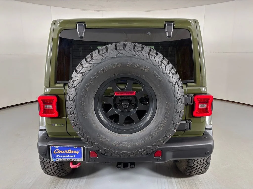 Used 2021 Green Jeep Unlimited Rubicon image 7