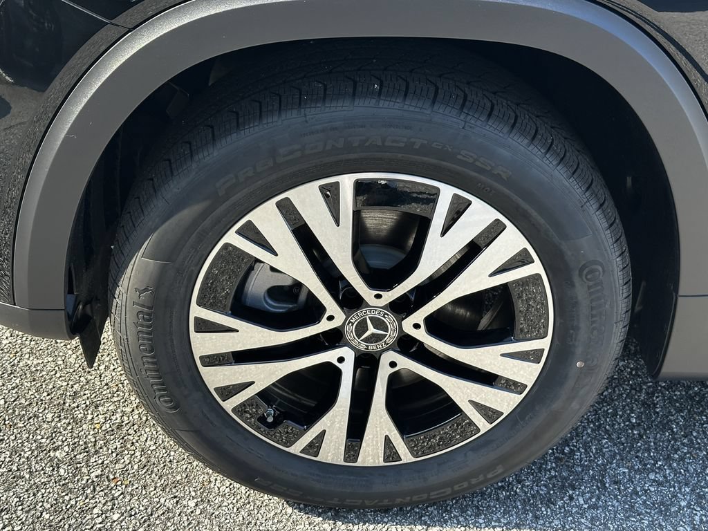 New 2026 Night Black Mercedes-Benz GLB 250 image 50