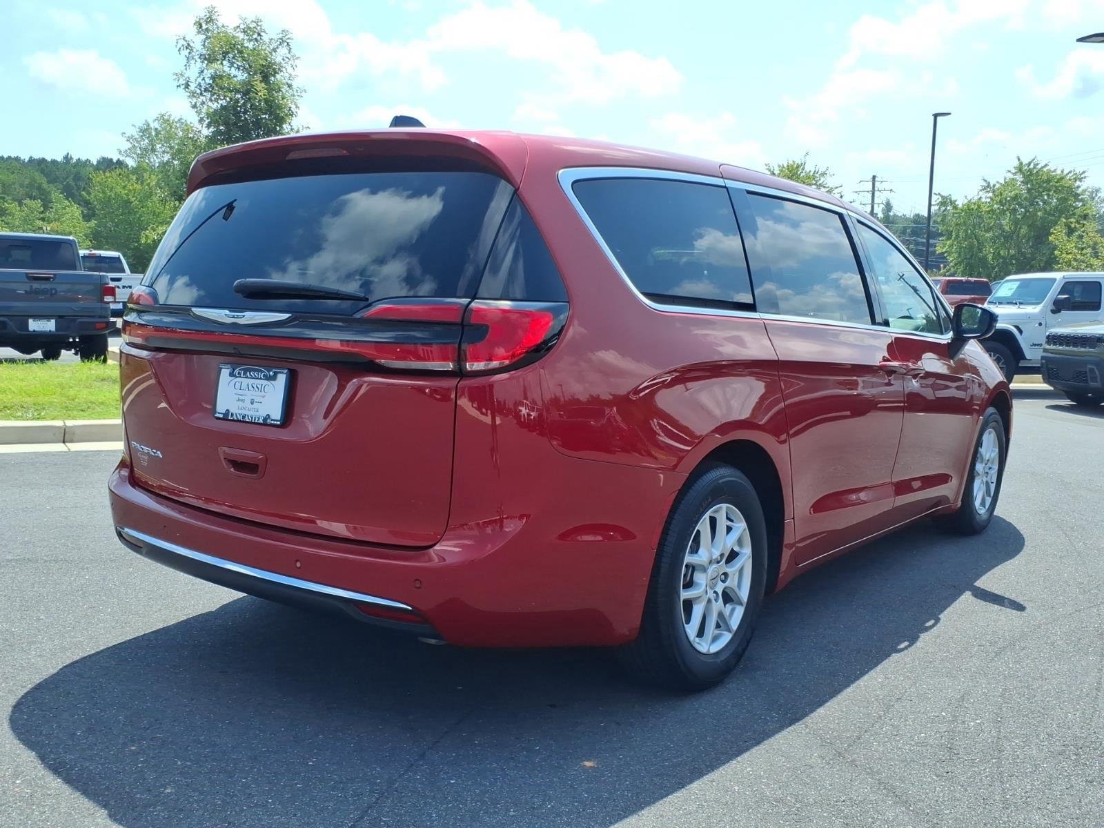 Used 2025 Red Hot Pearlcoat Chrysler Select image 2