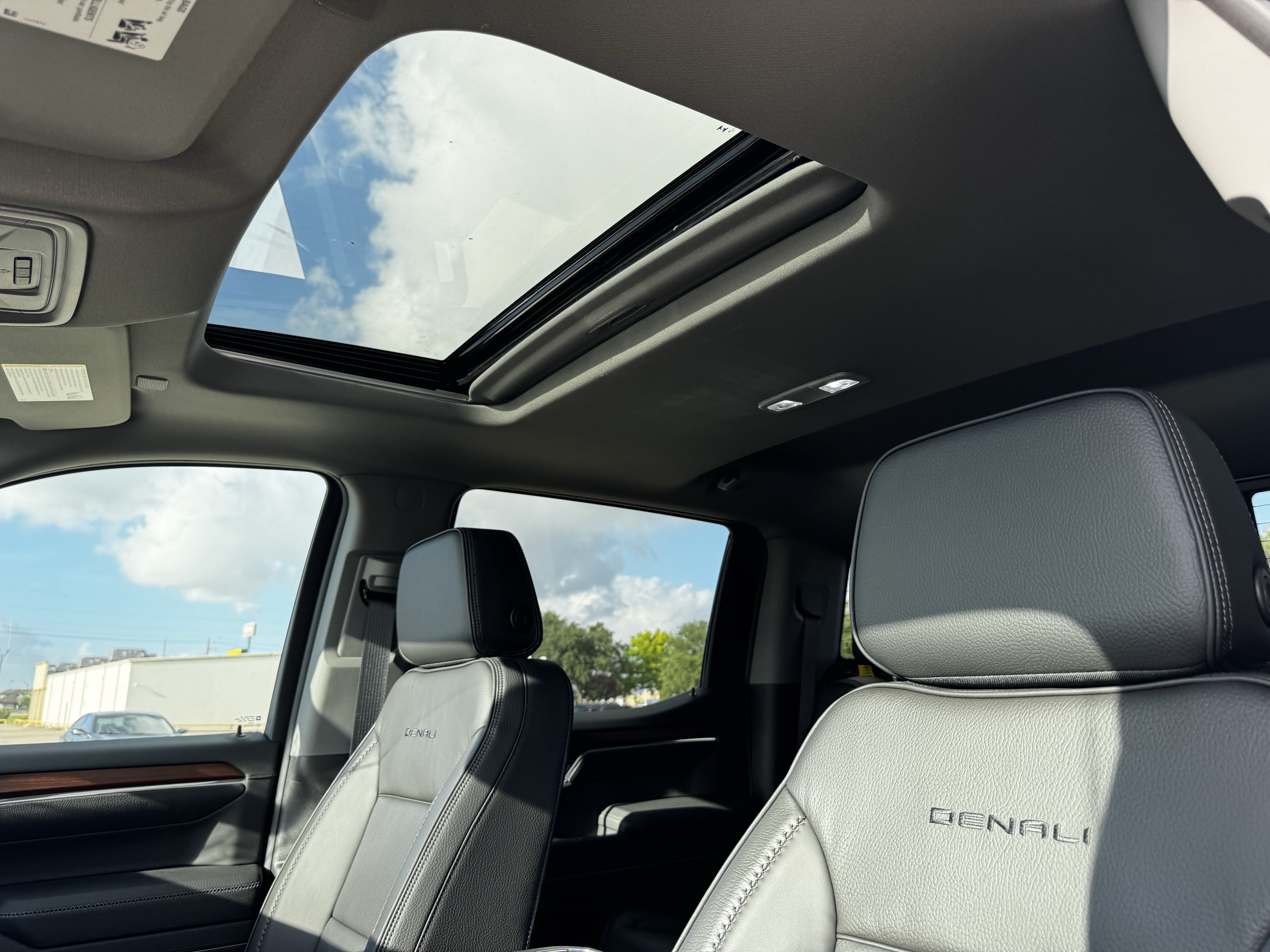 2026 GMC Sierra 1500 Denali - Photo 18