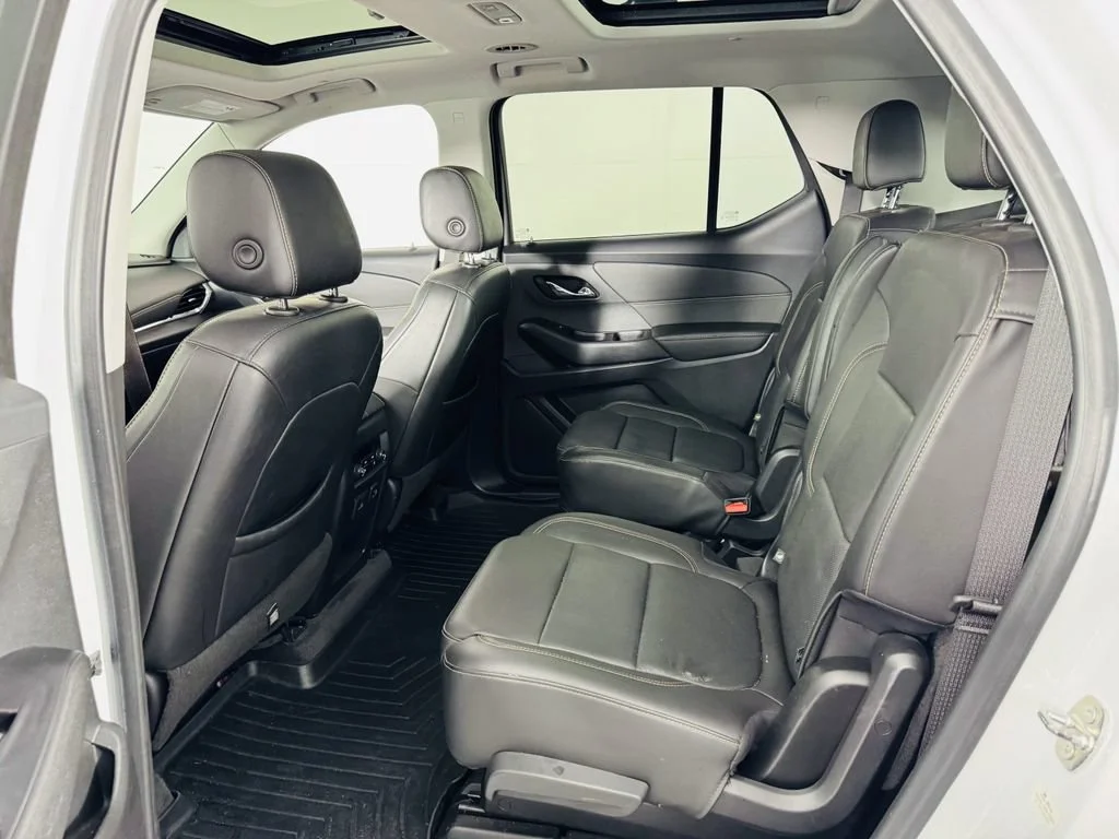 Used 2020 SUMMIT WHITE Chevrolet Premier image 25