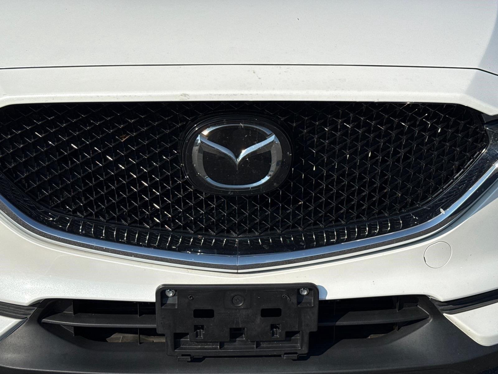 Used 2020 Snowflake White Pearl Mica Mazda Touring image 25