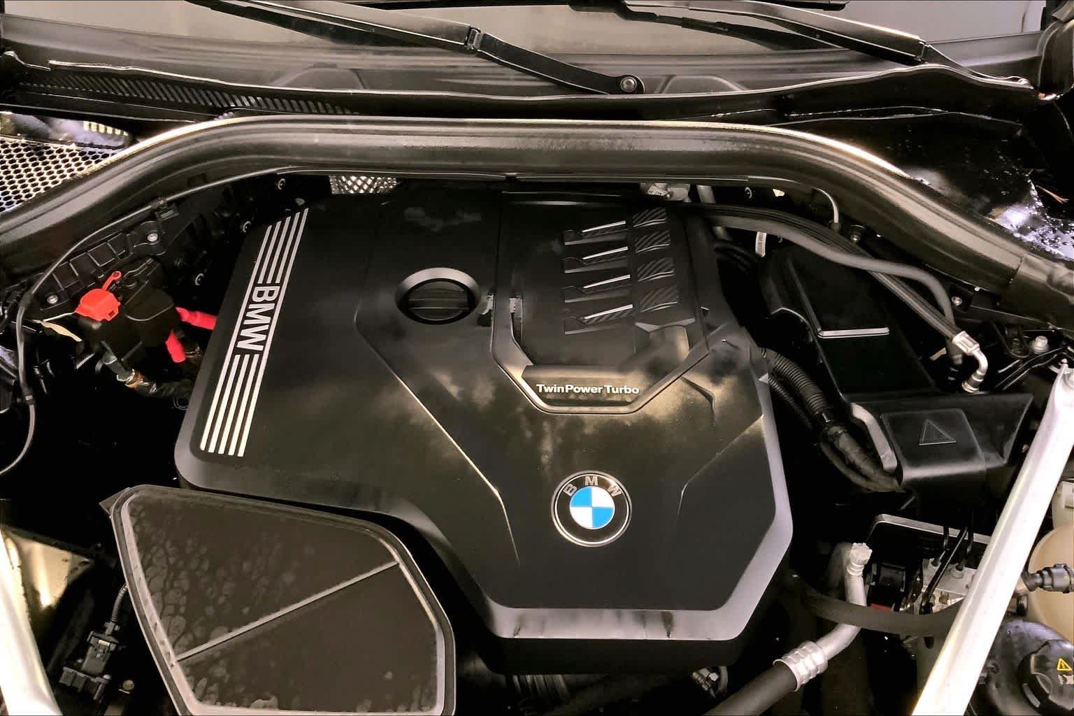 Used 2024 Black Sapphire Metallic BMW xDrive30i image 31