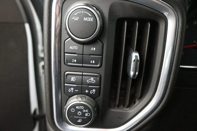 Used 2021 White Chevrolet LTZ image 31