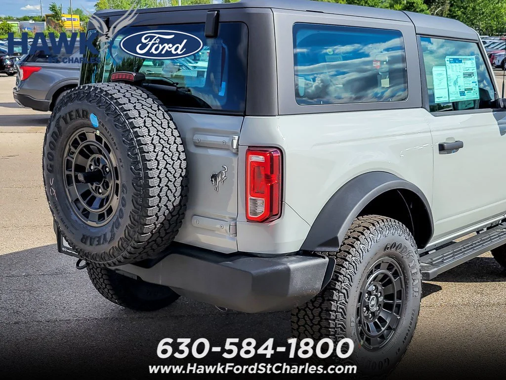 New 2026 Avalanche Gray Ford Base image 5