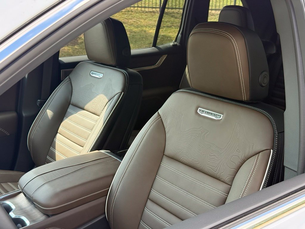 2027 GMC Acadia Denali Ultimate - Photo 15