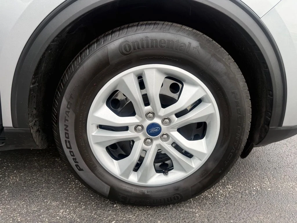 Used 2022 Silver Ford S image 47
