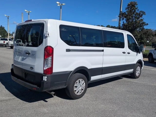 Used 2023 Oxford White Ford XLT image 4