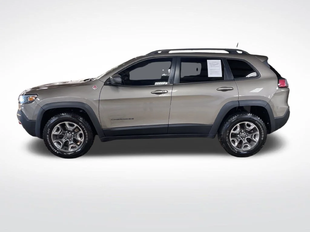 Used 2019 Beige Jeep Trailhawk image 2