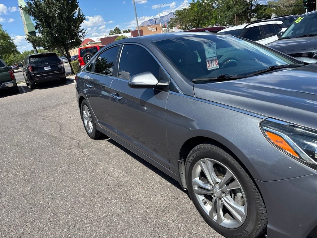 Used 2018 Gray Hyundai SEL image 7