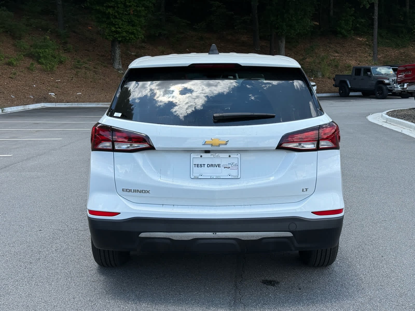 Used 2023 Summit White Chevrolet LT image 4