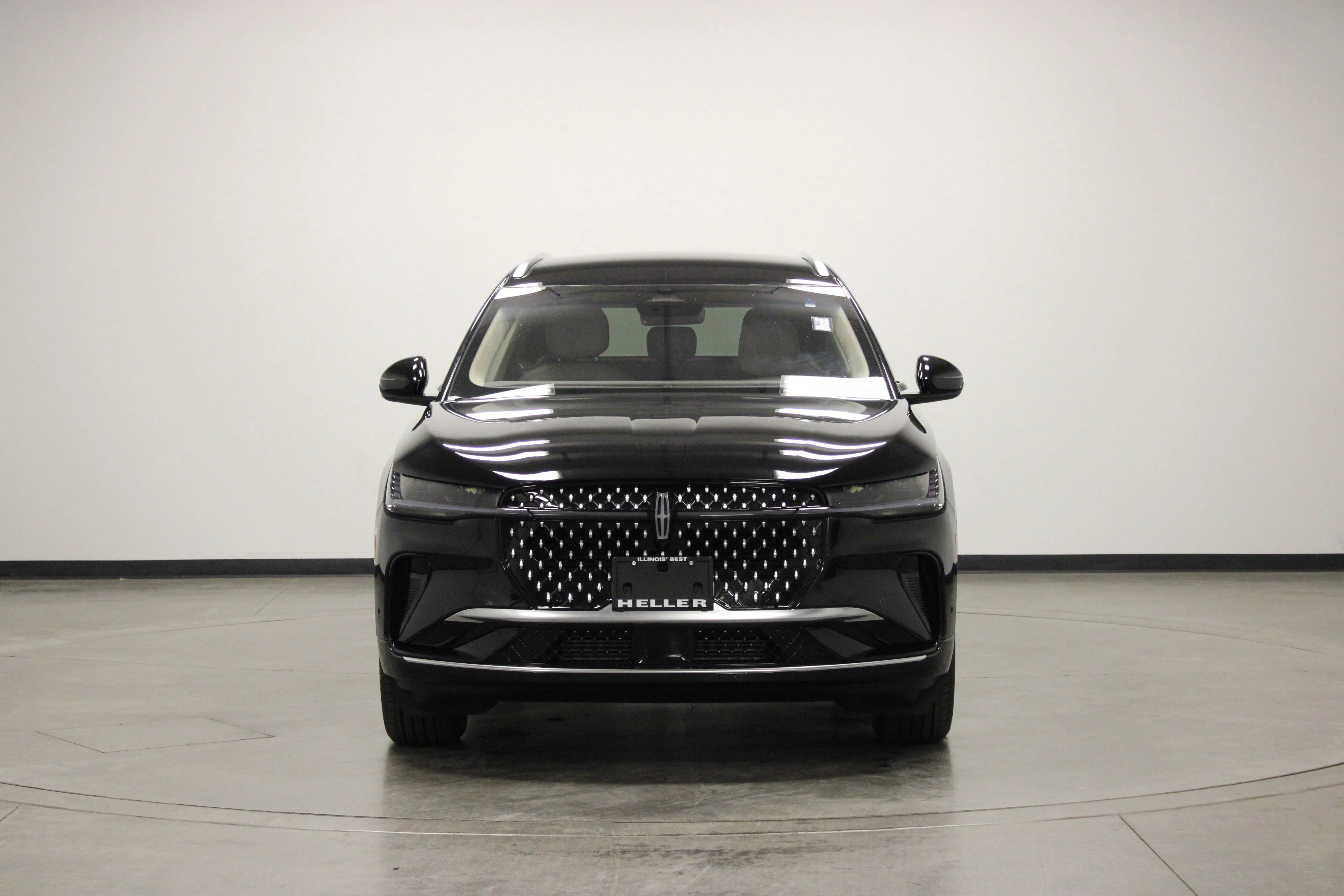 Used 2024 Black Metallic Lincoln Reserve image 3