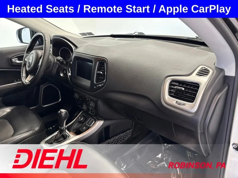 Used 2018 White Jeep Latitude image 16