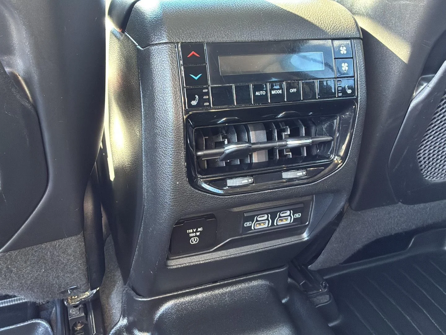 Used 2021 Velvet Red Pearlcoat Jeep Limited image 14