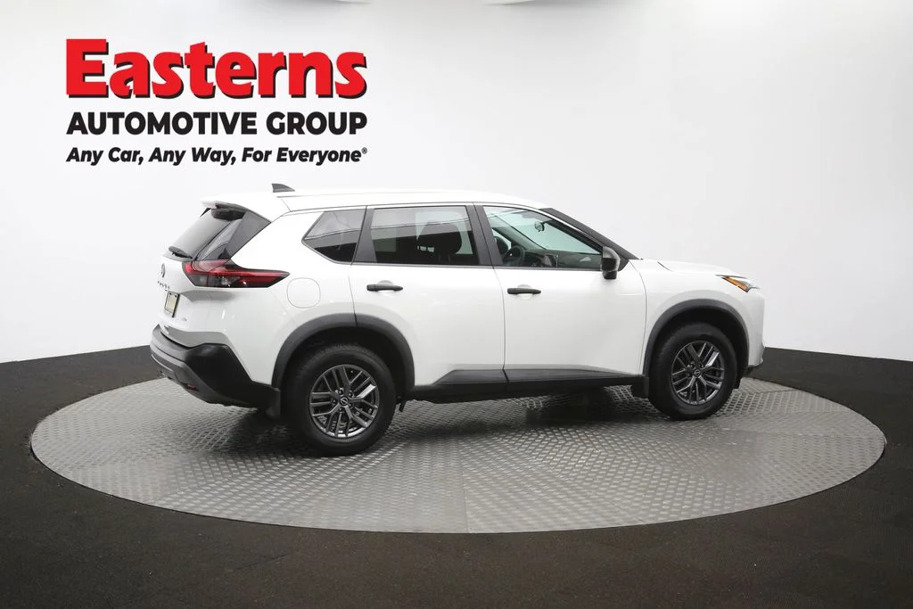 Used 2023 White Nissan S image 38