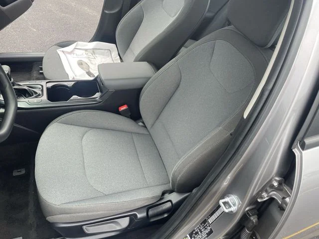 2025 Kia K4 LXS - Photo 17
