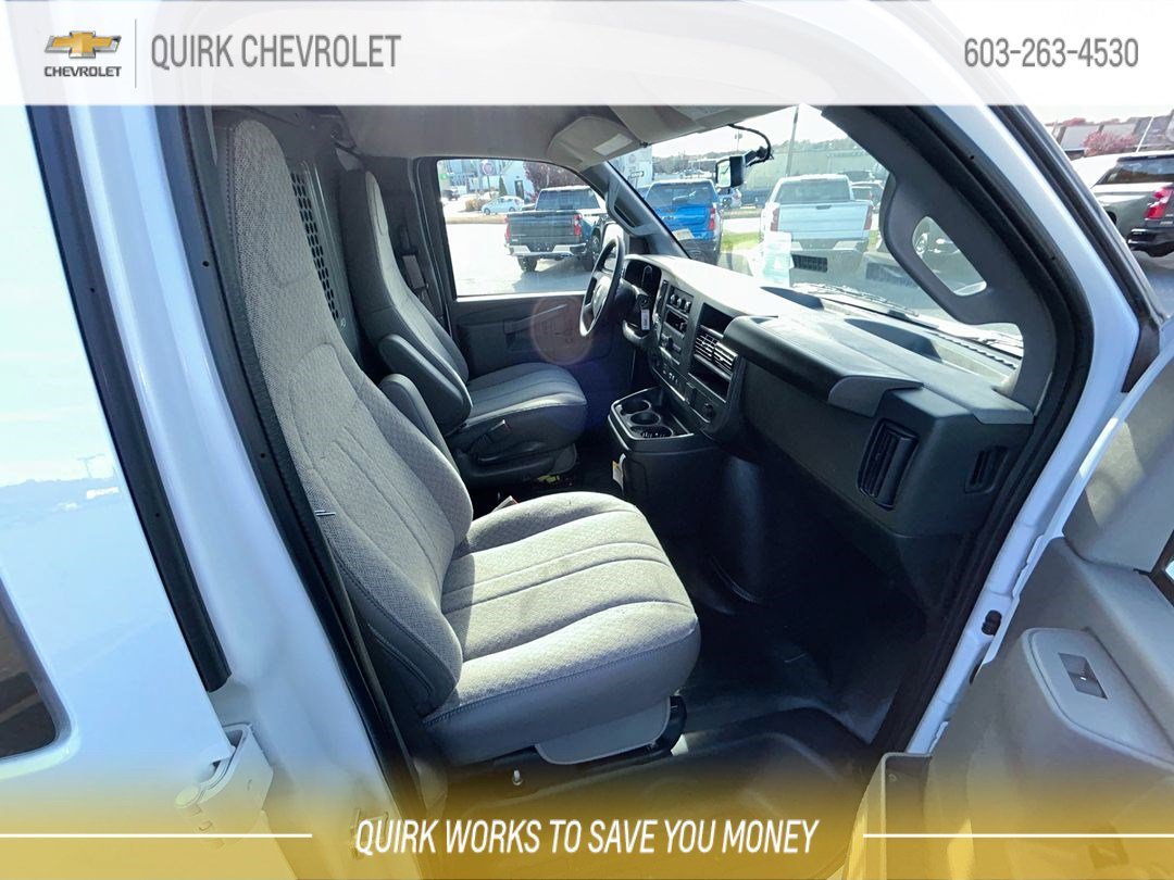 2025 Chevrolet Express Cargo Work Van - Photo 14