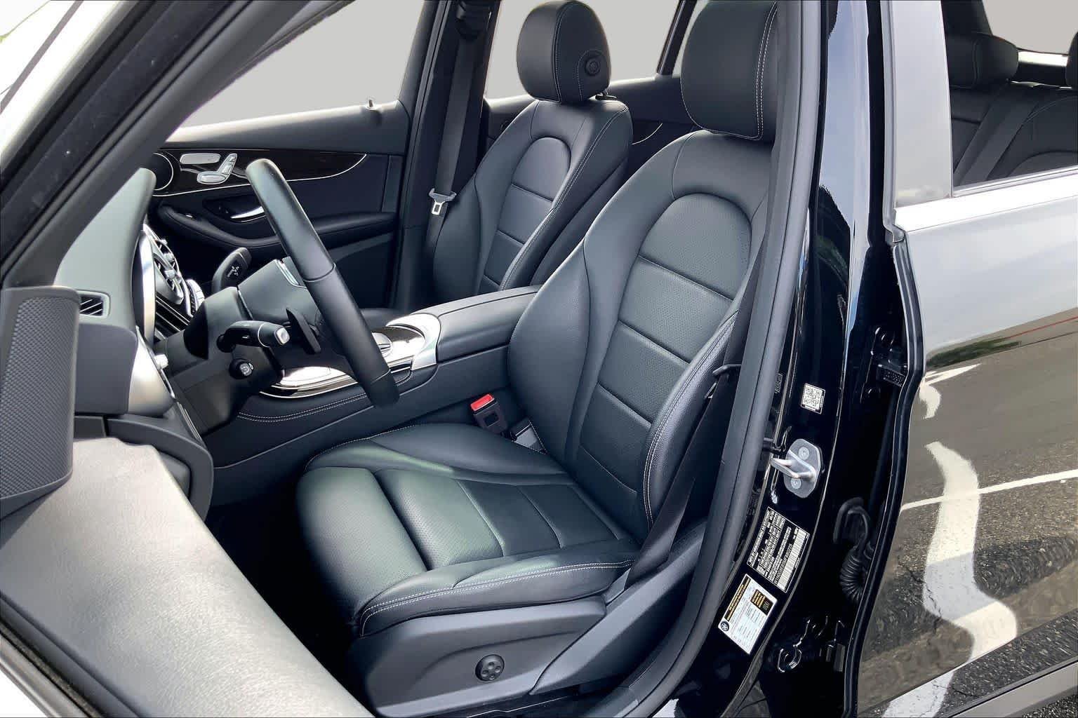 Used 2021 Black Mercedes-Benz GLC 300 image 7