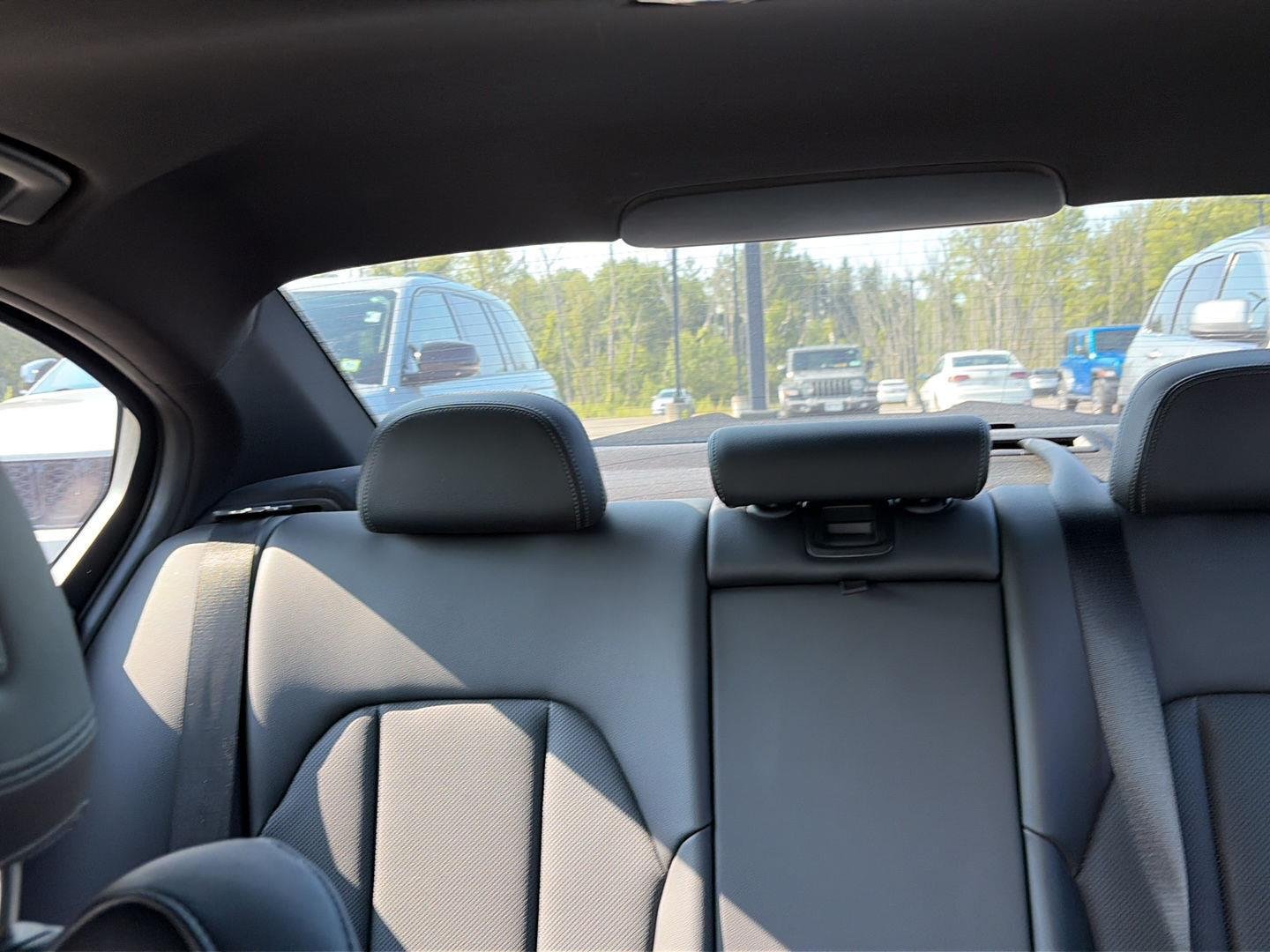 Used 2022 Mineral Grey Metallic BMW 330i xDrive image 9