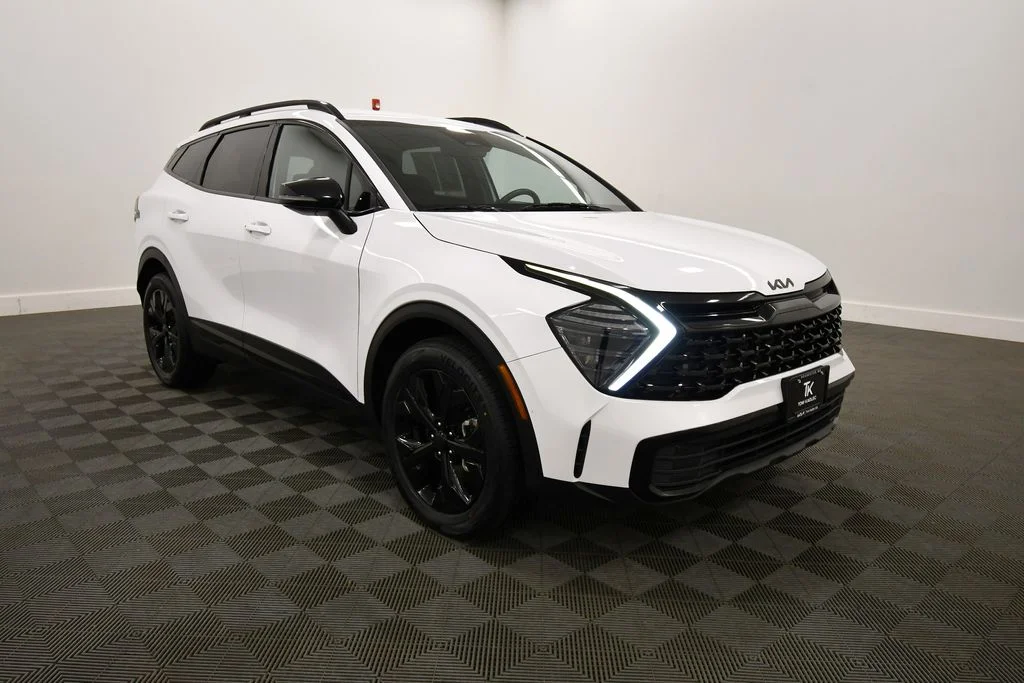 Certified Used 2025 White Kia X-Line image 10