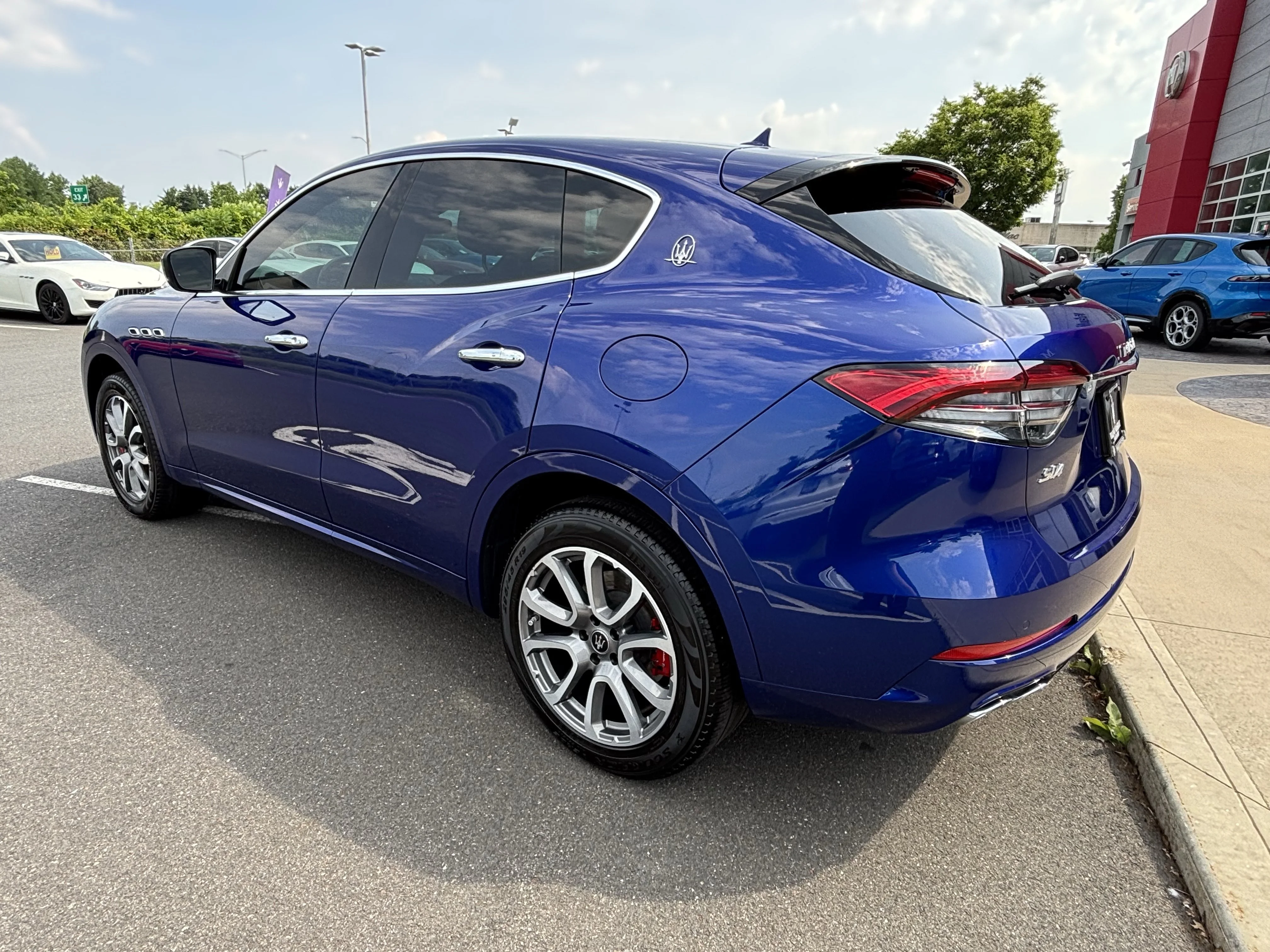 Used 2021 Blu Emozione Metallic Maserati S image 5