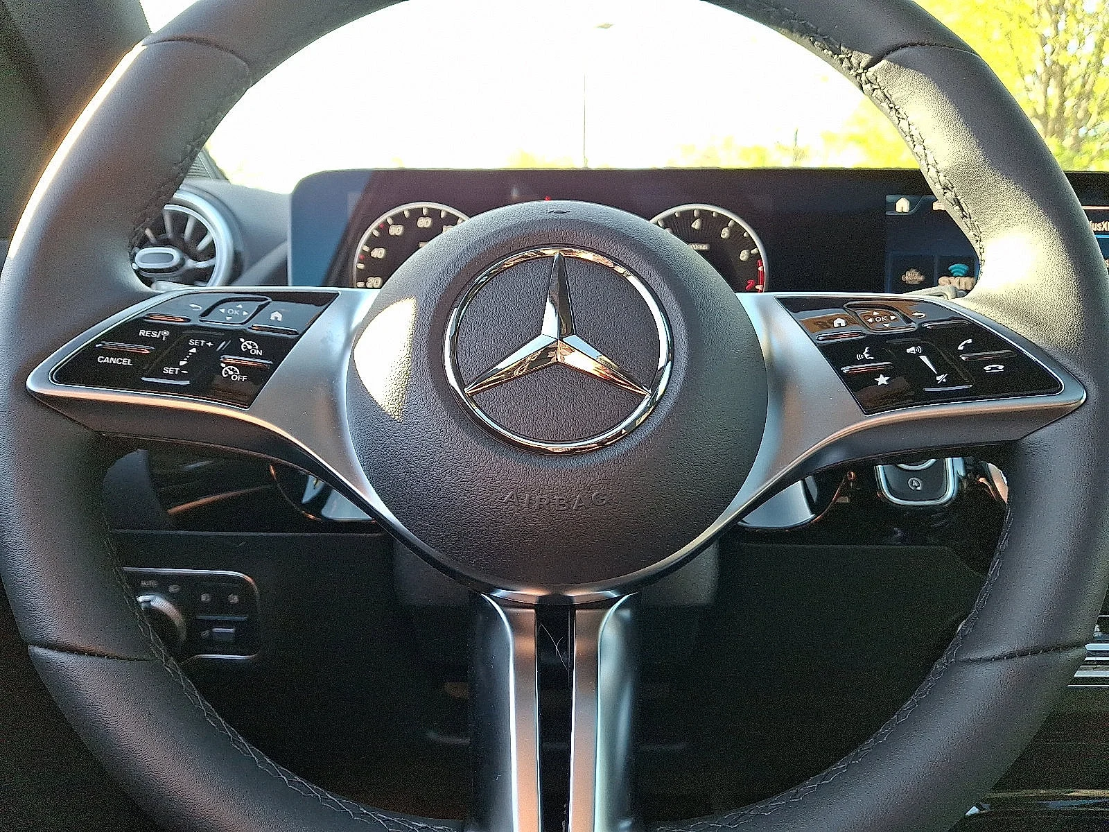 Used 2026 Mountain Grey Metallic Mercedes-Benz GLA 250 image 12