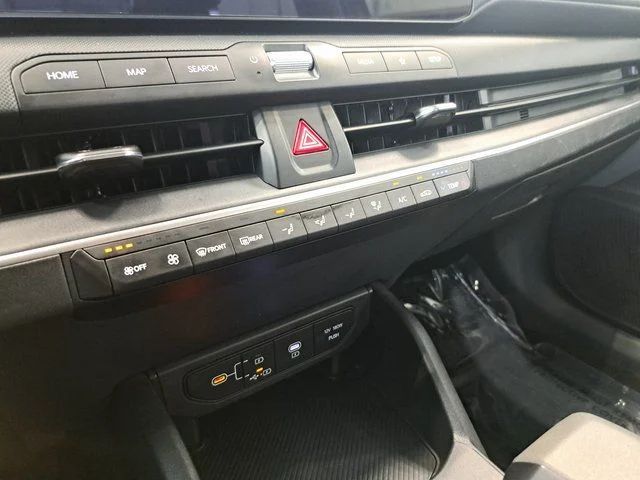 Used 2025 Black Kia LXS image 13