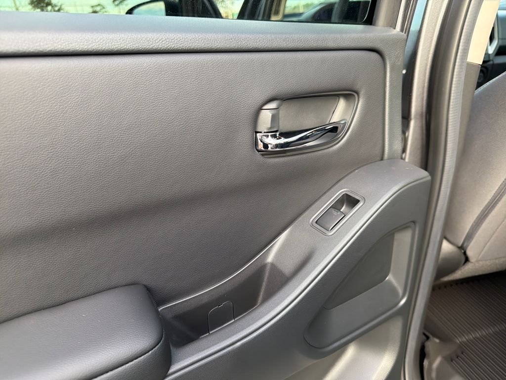 New 2026 Nissan Frontier SV 4D Crew Cab