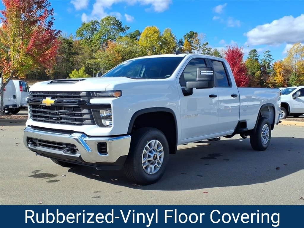 New 2026 Summit White Chevrolet WT image 32