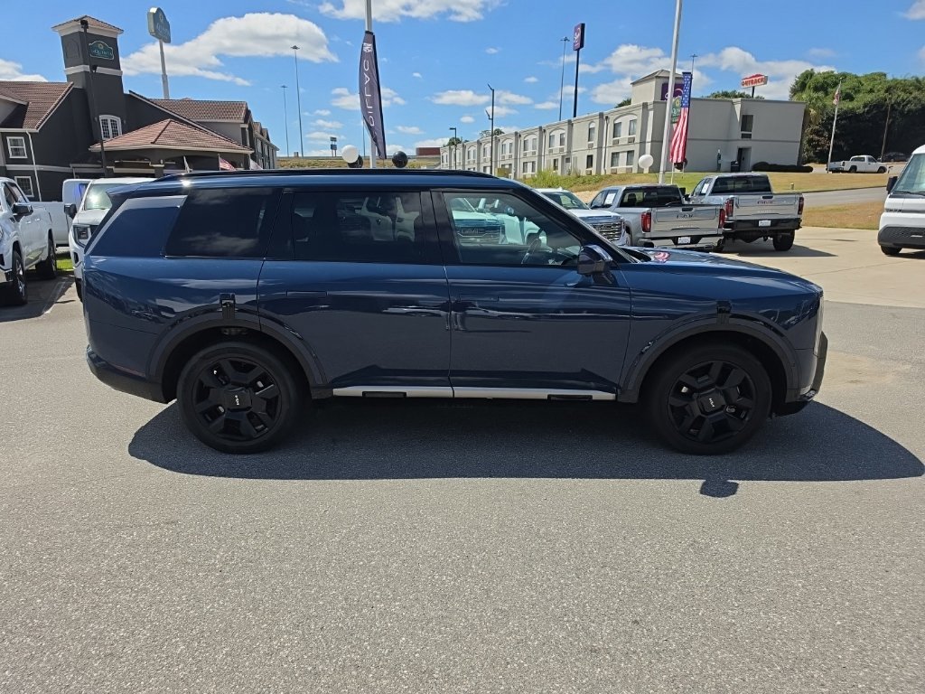 Used 2027 Black Kia SX image 9