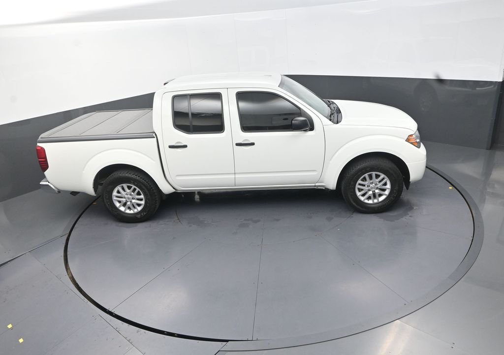 Used 2017 White Nissan SV image 21