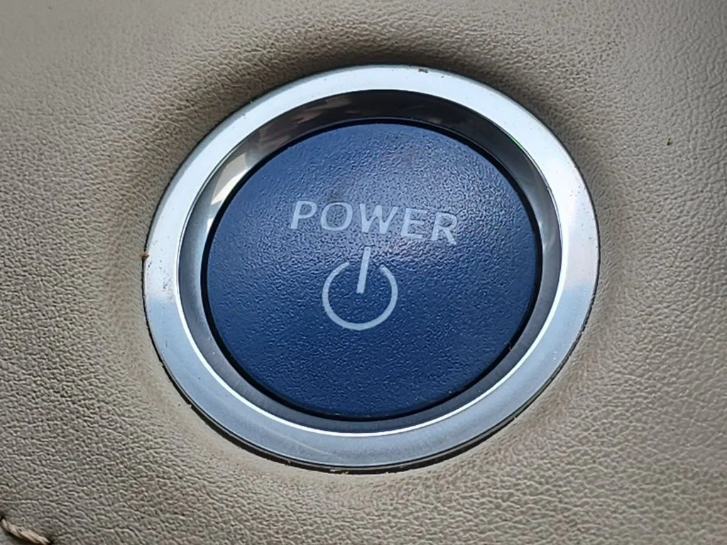 Used 2021  Toyota XLE image 30